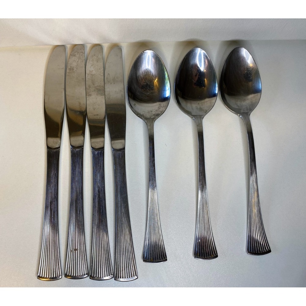 Van Cortland (Stainless) Barclay Geneve Japan Set Knives and Soup Spoons